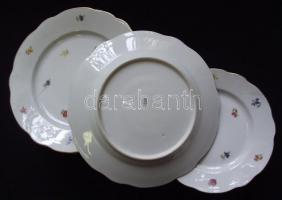 9 lapos tányérból és 6 süteményesből álló pajzspecsétes apró virágokkal díszített Zsolnay étkészlet/...