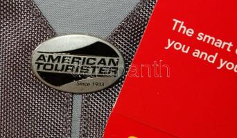 Vadonatúj American Tourister kézben hordható és húzható igényes utazótáska