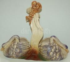 1910 Léda és a hattyúk c. jelzés nélküli kézzel festett kerámia szobor /
Handpainted ceramic sculptu...