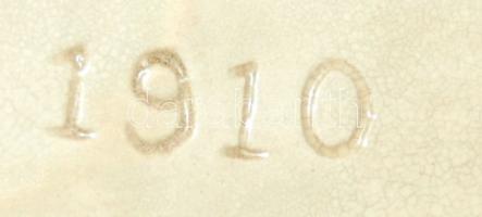 1910 Léda és a hattyúk c. jelzés nélküli kézzel festett kerámia szobor /
Handpainted ceramic sculptu...