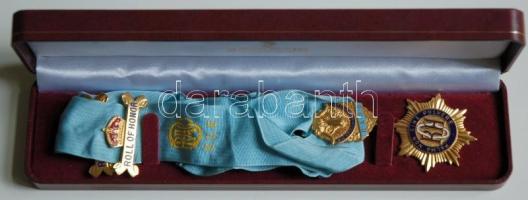 Nagy Britannia DN. Zománcozott és aranyozott szabadkőműves jelvény "Palma Non Sine Pulvere&quot...