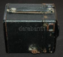 cca. 1900 Kodak Box 620 fényképezőgép/
Box camera Kodak Box 620 12x7,5x10 cm