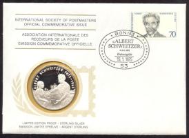 NSZK 1975. "Albert Schweitzer" a Postamesterek gondozásában kiadott Ag(925) emlékérem 20g érmés, bélyeges borítékon, NSZK bélyeggel, elsőnapi bélyegzővel, holland nyelvű ismertetővel T:PP  Germany-Federal Republic 1975. "Albert Schweitzer" Ag(925) medallion (20g) / International Society of Postmasters - Medallic First Day Cover with Dutch information (C:PP