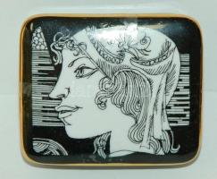 Szögletes Szász Endre pillangó mintás bonbonier / Szász Endre bonbonier 8x9x3,5cm