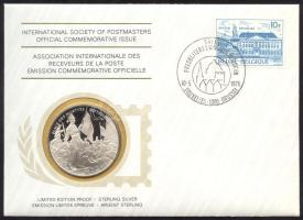 Belgium 1975. "Európai Kulturális Örökség Éve" a Postamesterek gondozásában kiadott Ag(925) emlékérem 20g érmés, bélyeges borítékon, belga bélyeggel, elsőnapi bélyegzővel, holland nyelvű ismertetővel T:PP  Belgium 1975. "European Architectural Heritage Year" Ag(925) medallion (20g) / International Society of Postmasters - Medallic First Day Cover with Dutch information C:PP