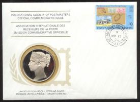Kajmán-szigetek 1976. "75 éves a kajmán szigeteki bélyeg" a Postamesterek gondozásában kiadott Ag(925) emlékérem 20g érmés, bélyeges borítékon, kajmán-szigeteki bélyeggel, elsőnapi bélyegzővel, holland nyelvű ismertetővel T:PP  Cayman Islands 1976. "75th Anniversary of the Cayman Island´s first postage stamps" Ag(925) medallion (20g) / International Society of Postmasters - Medallic First Day Cover with Dutch information C:PP