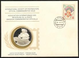 Csehszlovákia 1977. "Csehszlovák népviseletek" a Postamesterek gondozásában kiadott Ag(925) emlékérem 20g érmés, bélyeges borítékon, csehszlovák bélyeggel, elsőnapi bélyegzővel, holland nyelvű ismertetővel T:PP  Czechoslovakia 1977. "Czechoslovakian Folk Costumes" Ag(925) medallion (20g) / International Society of Postmasters - Medallic First Day Cover with Dutch information C:PP
