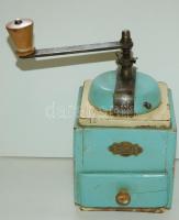 Régi tekerős fa kávédaráló /  Vintage coffe-grinder 21x10,5x10,5 cm