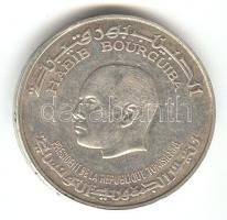 Tunézia 1976. 5D Ag "Függetlenségi évforduló" T:2 ph.
Tunisia 1976 5 dinara Ag "Indep...