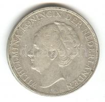 Hollandia 1932. 2 1/2G Ag "Wilhelmina" T:2-
Netherlands 1932. 2 1/2 Gulden Ag "Wilhel...