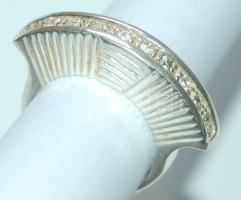 Modern ezüst (Ag) gyűrű cirkónia berakásokkal/
silver ring  9,19g