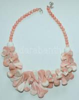 Nemes korall lánc, csepp ill. 2 db rózsa alakú szemekkel, világos barack színben ezüst (Ag) szerelékkel / coral necklace 47 cm