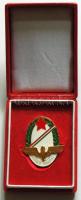 ~1970. "Kiváló vasutas" szocialista kitüntetés eredeti dísztokban T:1