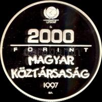 1997. 2000Ft Ag "UNICEF - A világ gyermekei" "PRÓBAVERET" T:PP Csk 30db! RR! /  Hungary 1997. 2000 Forint Ag "UNICEF - The worlds children" "TRIAL STRIKE" C:PP Only 30 examples! RARE Adamo EM153.