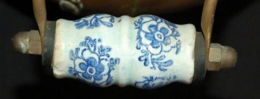 Régi réz gyújtóstartó porcelán fogantyúval 26cm