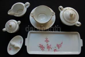 cca 1930 Komplett 6 személyes, virágmintás pajzspecsétes Zsolnay étkészlet, teás és kávés készlettel...