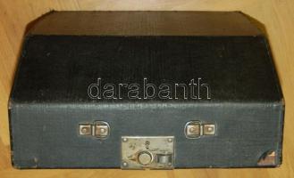 cca 1930 Triumph hordozható írógép eredeti tokkal, szép állapotban /