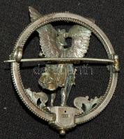XX. sz eleje Mihály arkangyalt ábrázoló szépen kidolgozott melltű 5 cm / 
cca 1900 Brass badge with ...