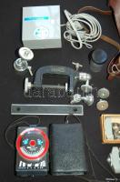 Praktina FX fényképezőgép és tartozékai komplett fotós tétel: Vaku, 2 db állvány, színszűrők, film. ...