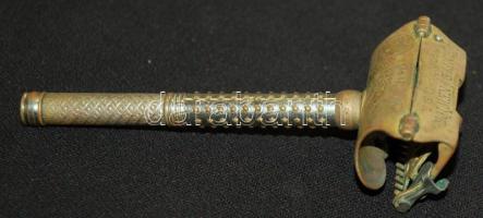 ~1900. Kampfe Bros. jelzésű New Yorki borotva párizsi díjazással, szép állapotban