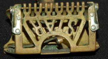 ~1900. Kampfe Bros. jelzésű New Yorki borotva párizsi díjazással, szép állapotban