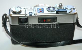 Yashica Electro 35 típusú 1,7-es fényerősségű fényképezőgép saját tokjában + Vitacon Delux Macro obj...