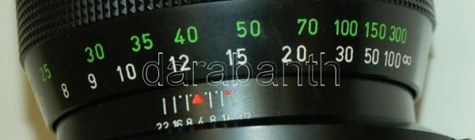 Praktica EE3 típusú fényképezőgép Pentacon 4/300-as és Flektogon 2,4/35-ös objektívvel, saját tokjáb...