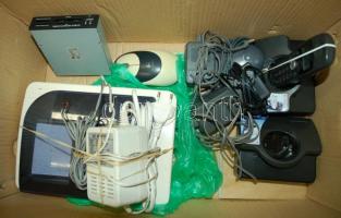 Vegyes bolha tétel: számítógép tartozékok, egér, kaputelefon, fejhallgató, vezeték nélküli telefon, ...