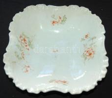 cca 1860  2db Virágokkal díszített sorszámozott jelzett Loket Elbogen porcelán pecsenyés és gyümölcsös tál hibátlan állapotban/ Numbered Loket Elbogen chinaware bowls in flawless condition