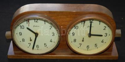 Omikron márkájú működőképes, javításra szoruló, régi mechanikus sakkóra / Chess clock