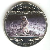 Libéria 2004. 10$ "Szabadság pillanatai-Ember a holdon 1969." multicolor T:PP  Liberia 2004. 10 Dollars "Moments of Freedom-MAn on the Moon 1969." multicolor C:PP