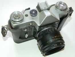 Zenit-E típusú fényképezőgép saját tokjában, Helios-44-2 2/58 objektívvel,6db színszűrővel /
Manual ...