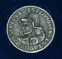 ~1970. "Csepel Vas- és Fémművek Budapest" fém emlékérem (70mm) eredeti dísztokban + Csepel...