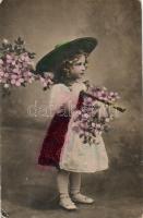 Little girl with flowers (EK)