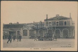 Nevers railway station, automobile (EB)