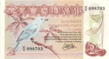 Szurinam 1963. 10G + 1985. 2 1/2G + 25G + 1988. 25G + 1996. 10G T:I Suriname 1963. 10 Gulden + 1985. 2 1/2 Gulden + 25 Gulden + 1988. 25 Gulden + 1996. 10 Gulden C:unc