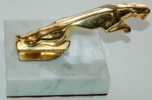 Aranyozott fém jaguár márványtalapzaton, hossza 13cm