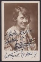 1929 Mistinguett dedikált fotója / Mistinguett in Budapest, her signed photo 9x14 cm