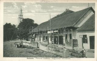 Nagyszalánc (Salanec) cooperative store, automobile