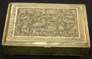 Gazdag domborműves díszítésű, dekoratív fémdobozka 12,5x9 cm