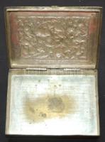 Gazdag domborműves díszítésű, dekoratív fémdobozka 12,5x9 cm