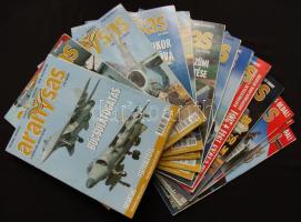 Top Gun (1991-2002, 35db) és Arany Sas (2002-2006, 32db) c. haditechnikai folyóiratok számai szép ál...