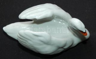 Kézzel festett sorszámozott jelzett porcelán hattyú figura /
Handpainted numbered chinaware swan fig...