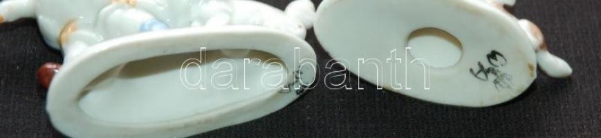 cca 1880  2db Lippelsdorf Wagner & Apel jelzett porcelán gyermek figura /
Chinaware children fig...