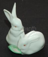 Kézzel festett sorszámozott jelzett Herendi porcelán nyulak / Handpainted numbered Herendi chinaware rabbits figure 7x10cm