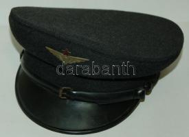 Régi 57-es méretű vasutas sapka jó állapotban