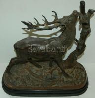 Szarvas, bronz szobor fa talapzaton /  Bronze statue of a deer, 35x37 cm