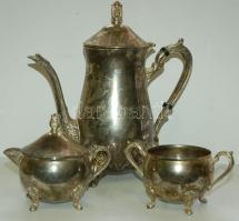 cca 1900 Ezüstözött teáskanna tejkiöntővel és cukortartóval, bakelit berakásos füllel / Silver plated tea kettle with milk jug and sugar bowl