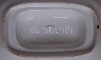 cca 1860-1890 Jelzés nélküli kézzel festett porcelán szószos tál /
19th century hand-painted chinawa...