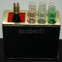 Zongora formájú zenélő italos tartó 6db kis pohárral